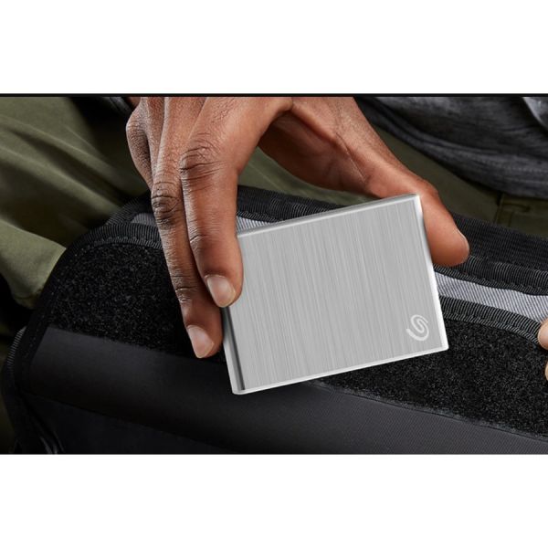 Seagate One Touch STKG2000401 1.95 2TB Solid State Drive Silver